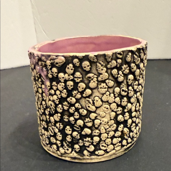 Gothic Skull Mug 3D Bone design handmade signed pottery vase holder cup mug - Picture 6 of 14